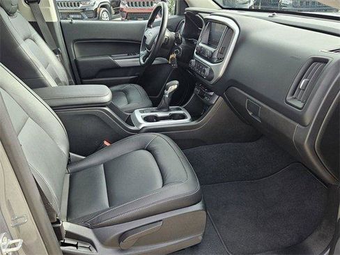 Used 2022 Chevrolet Colorado LT w/ Luxury Package image 15