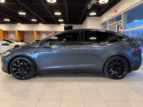 Used 2017 Tesla Model X 90D image 6