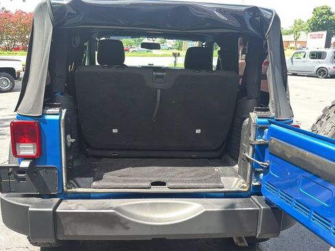 Used 2016 Jeep Wrangler Sport AWD/4WD image 11