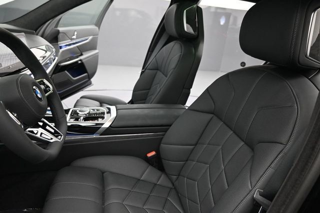New 2026 BMW 760i xDrive w/ Executive Package AWD/4WD image 19