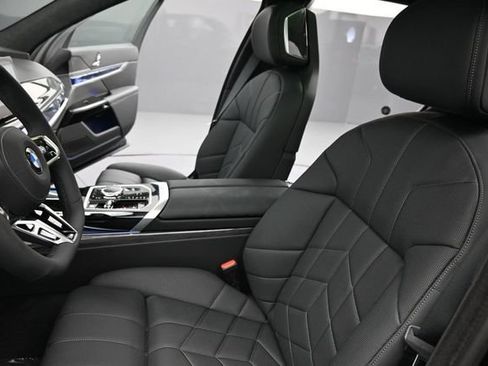 New 2026 BMW 760i xDrive w/ Executive Package AWD/4WD image 19