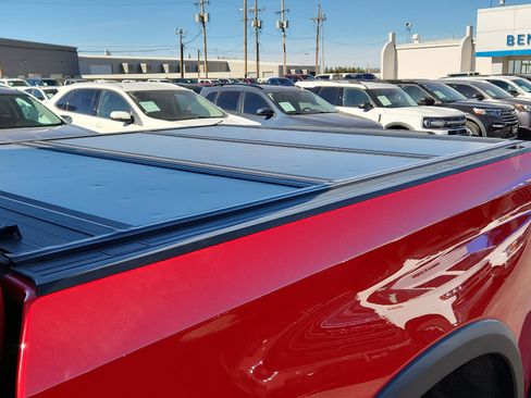 Used 2023 Chevrolet Silverado 1500 ZR2 w/ Technology Package image 9