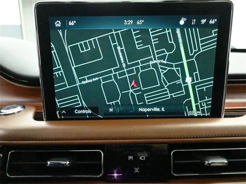 Used 2022 Lincoln Aviator Reserve w/ Equipment Group 201A image 16