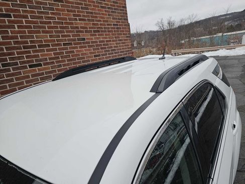 Used 2011 Chevrolet Equinox LT w/ Driver Convenience Package image 11