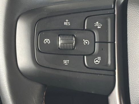 Used 2024 GMC Yukon AT4 w/ Technology Package image 11