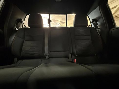 Used 2026 Nissan Frontier PRO-4X AWD/4WD image 38