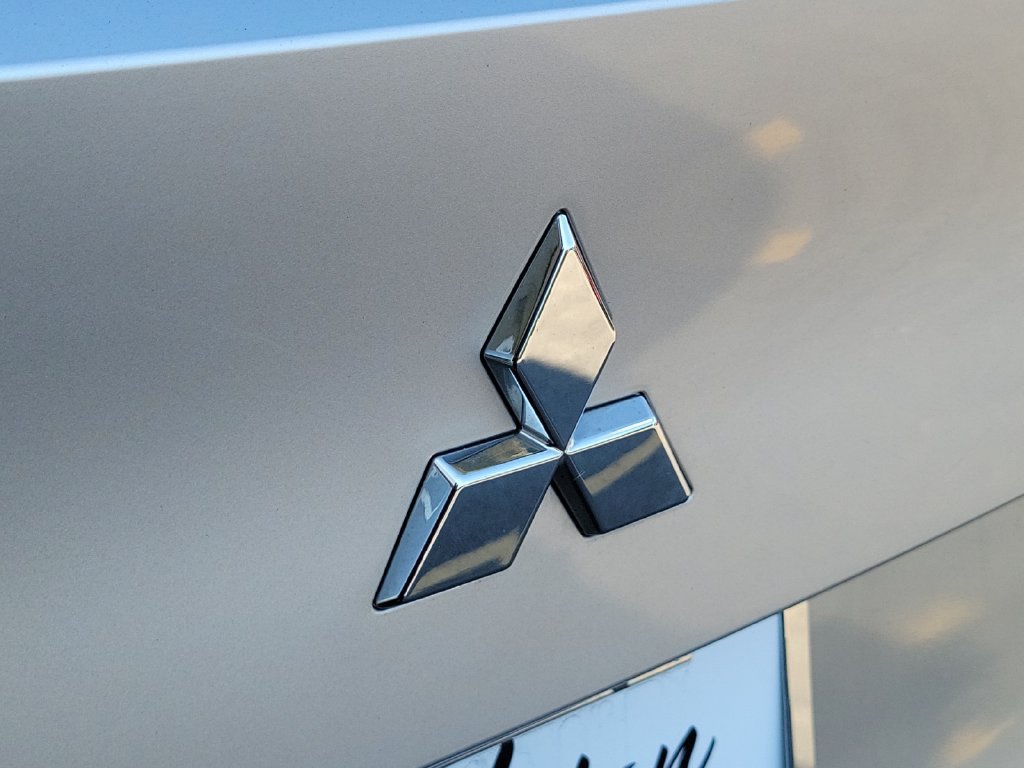 Used 2024 Mitsubishi Outlander SE AWD/4WD image 28