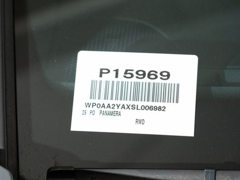 Certified 2025 Porsche Panamera image 29