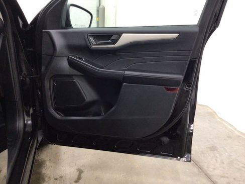 Used 2022 Ford Escape SE image 31