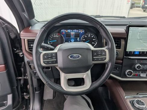Used 2023 Ford Expedition Max Limited image 11