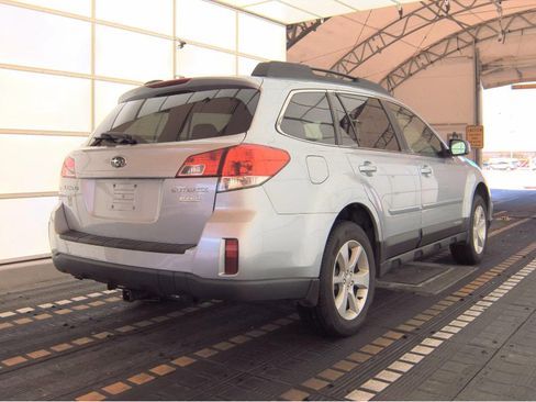 Used 2013 Subaru Outback 2.5i Premium w/ All-Weather Pkg image 5