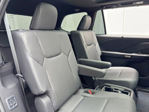 Used 2025 Lexus TX 350 AWD w/ Technology Package image 41