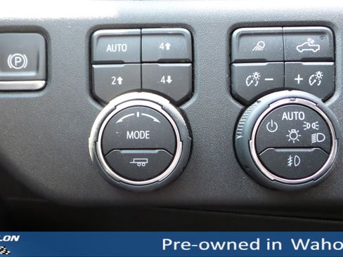 Used 2024 Chevrolet Silverado 2500 High Country image 13