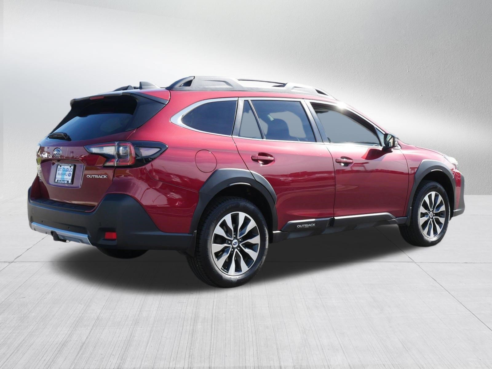 Used 2023 Subaru Outback Limited AWD/4WD image 7