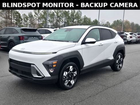 Used 2025 Hyundai Kona SEL image 3