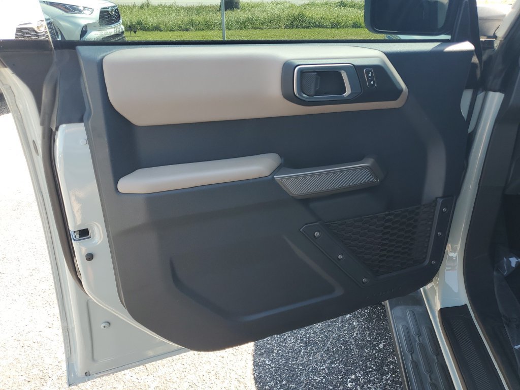 Used 2023 Ford Bronco Wildtrak AWD/4WD image 8