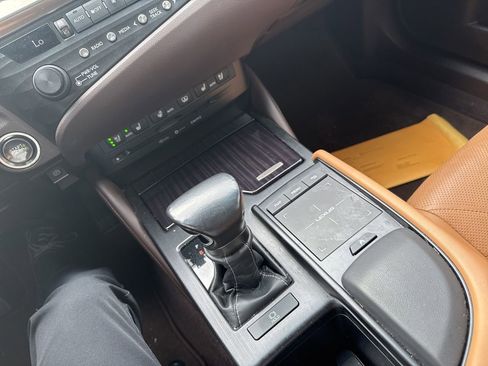 Used 2019 Lexus ES 350 w/ Accessory Package 2 FWD image 27