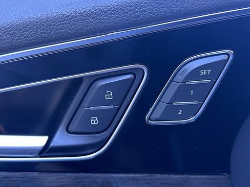 Used 2018 Audi Q7 3.0T Premium Plus w/ Premium Plus Package image 29