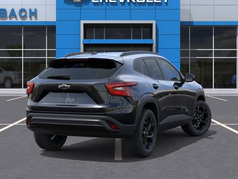 New 2026 Chevrolet Trax LT w/ Driver Confidence Package FWD image 4