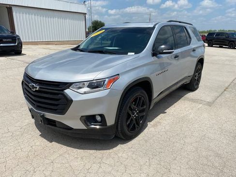 Used 2020 Chevrolet Traverse Premier w/ Redline Edition FWD image 2