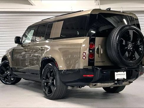 Certified 2025 Land Rover Defender 130 X-Dynamic SE AWD/4WD image 10