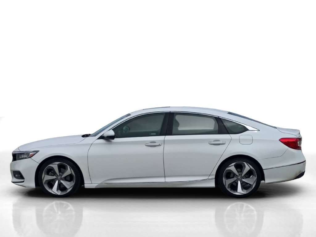 Used 2018 Honda Accord Touring image 9