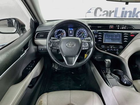 Used 2019 Toyota Camry SE FWD image 23