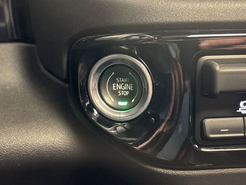 Used 2023 Chevrolet Silverado 1500 High Country image 27