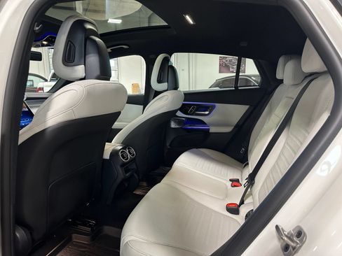 Used 2026 Mercedes-Benz GLC 300 4MATIC image 35