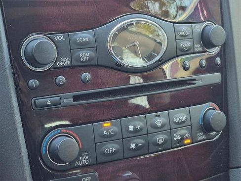 Used 2017 INFINITI QX50 2WD w/ Deluxe Touring Package image 10