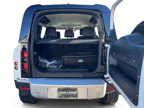 Used 2023 Land Rover Defender 110 S image 24