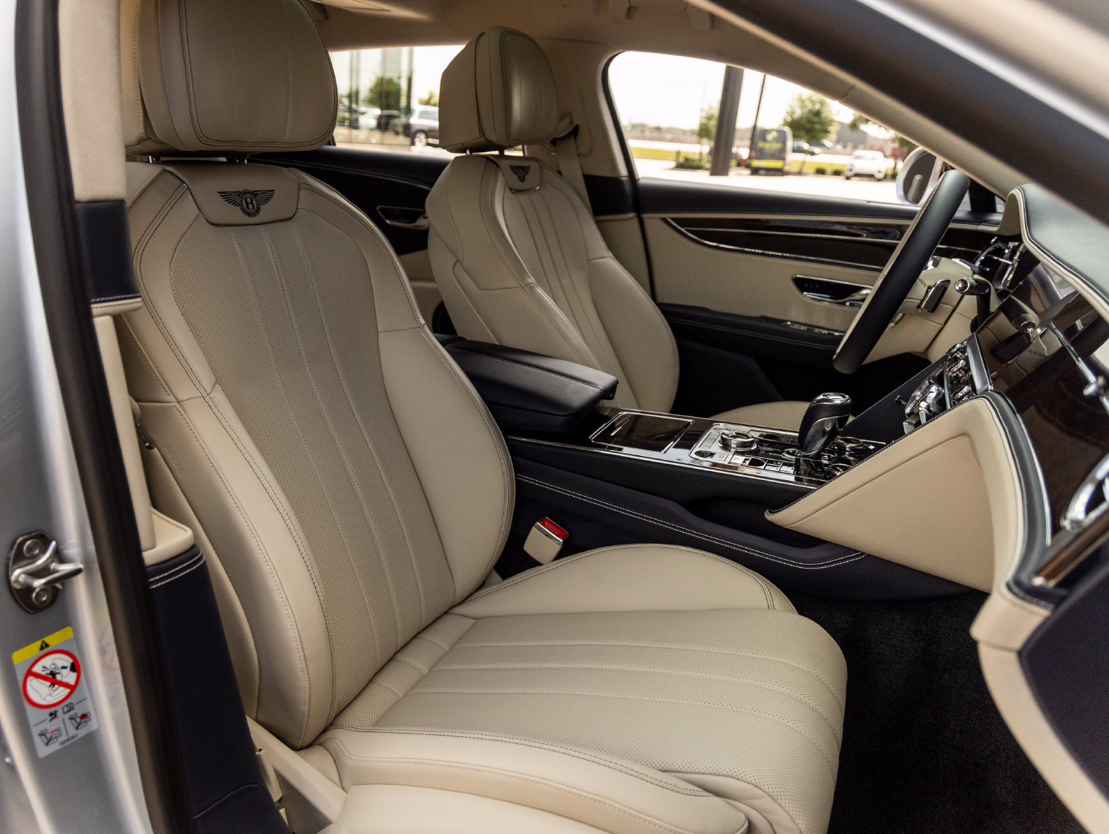 Used 2026 Bentley Flying Spur V8 AWD/4WD image 51