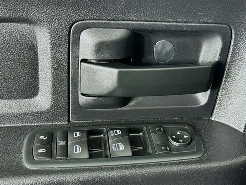 Used 2016 RAM 2500 Tradesman w/ Popular Equipment Group image 21