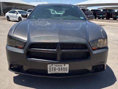 Used 2014 Dodge Charger SE w/ Connectivity Group RWD image 3