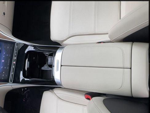 Used 2024 Mercedes-Benz C 300 4MATIC Sedan image 37