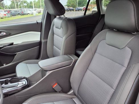 New 2025 Chevrolet Trax LT FWD image 13