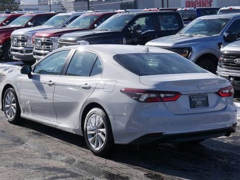 Used 2022 Toyota Camry LE image 6
