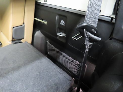 Used 2020 Jeep Gladiator Rubicon w/ Uconnect 4C Nav & Sound Group image 58