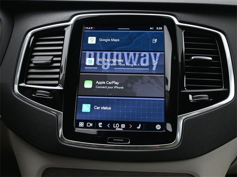 Used 2023 Volvo XC90 T8 Plus image 13