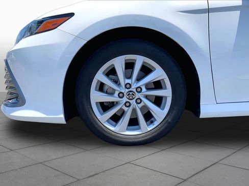 Used 2022 Toyota Camry LE w/ Carpet Mat Package (TMS) FWD image 10