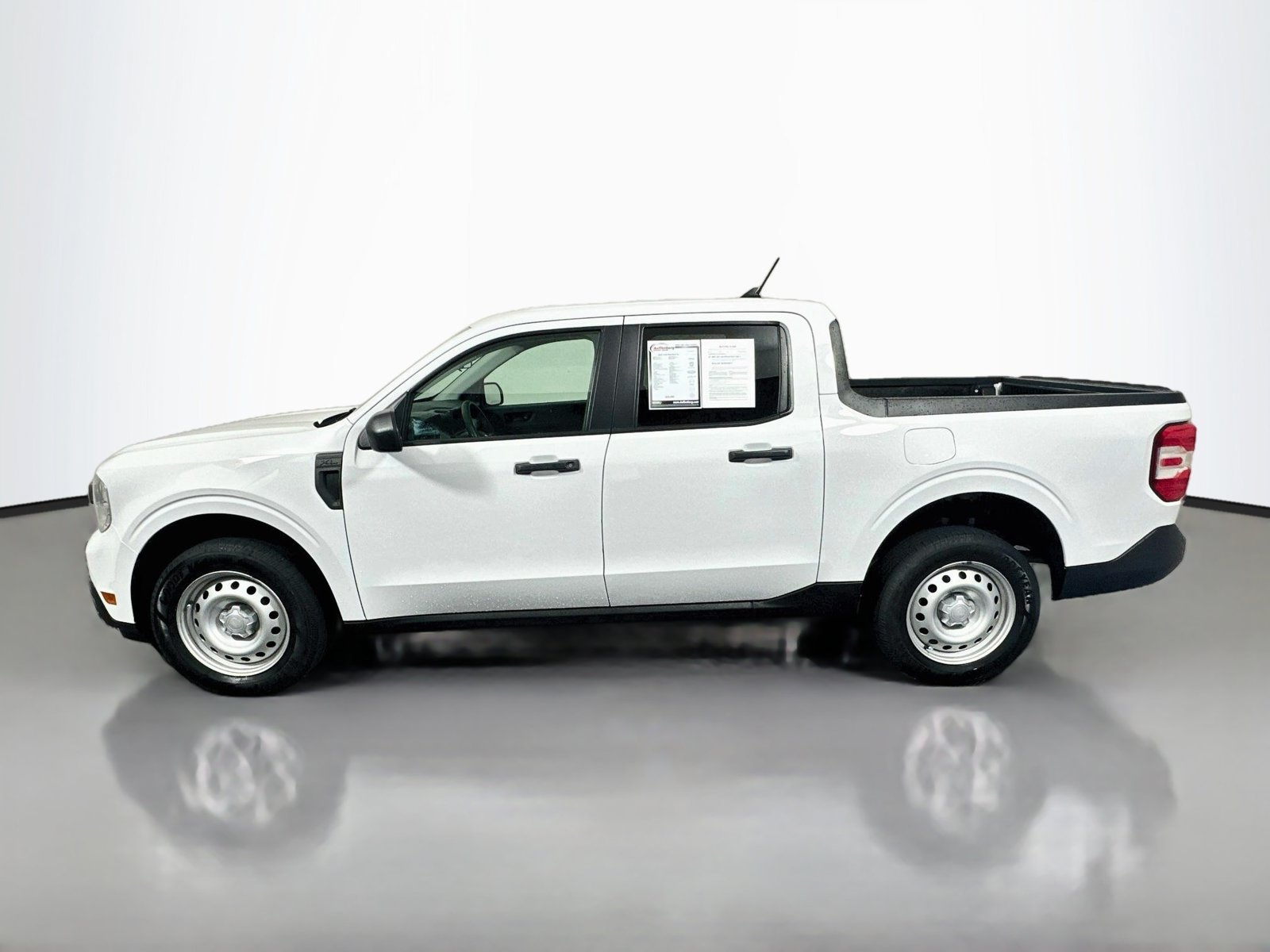 Used 2024 Ford Maverick XL FWD image 4