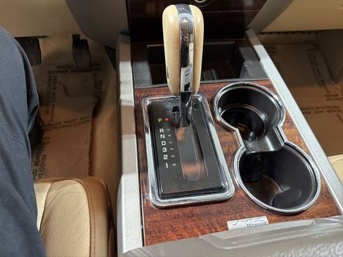 Used 2011 Ford Expedition XLT w/ 201A Rapid Spec Order Code image 28