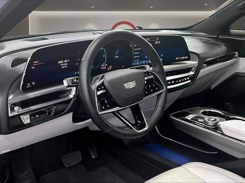 Used 2024 Cadillac Lyriq Luxury RWD image 18