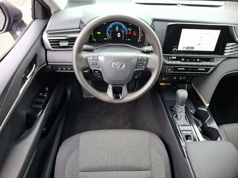 Certified 2025 Toyota Camry LE image 11