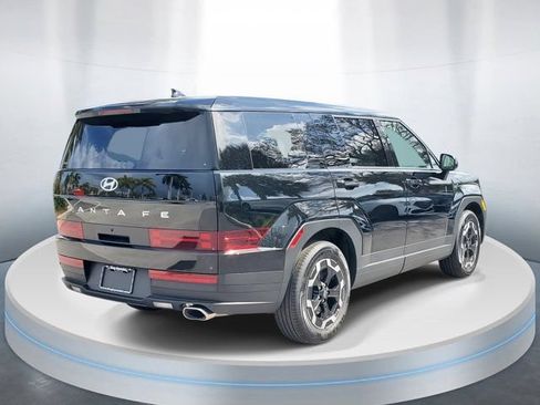 Used 2026 Hyundai Santa Fe SE FWD image 4