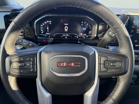 Used 2024 GMC Sierra 1500 SLE w/ Preferred Package image 16