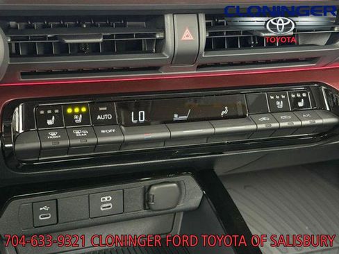 New 2025 Toyota Prius Plug-In Hybrid image 20