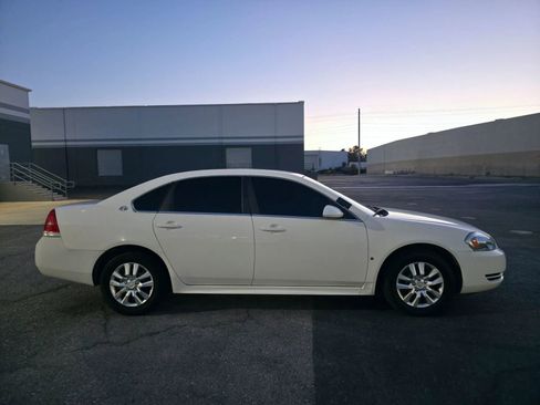 Used 2009 Chevrolet Impala Police FWD image 4
