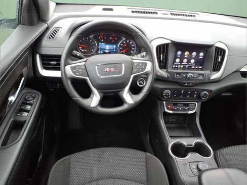 Used 2024 GMC Terrain SLE image 15