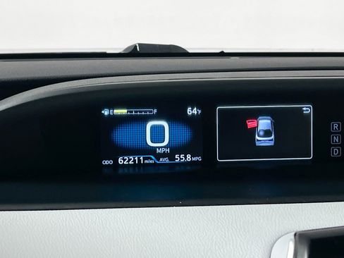 Used 2022 Toyota Prius XLE image 23